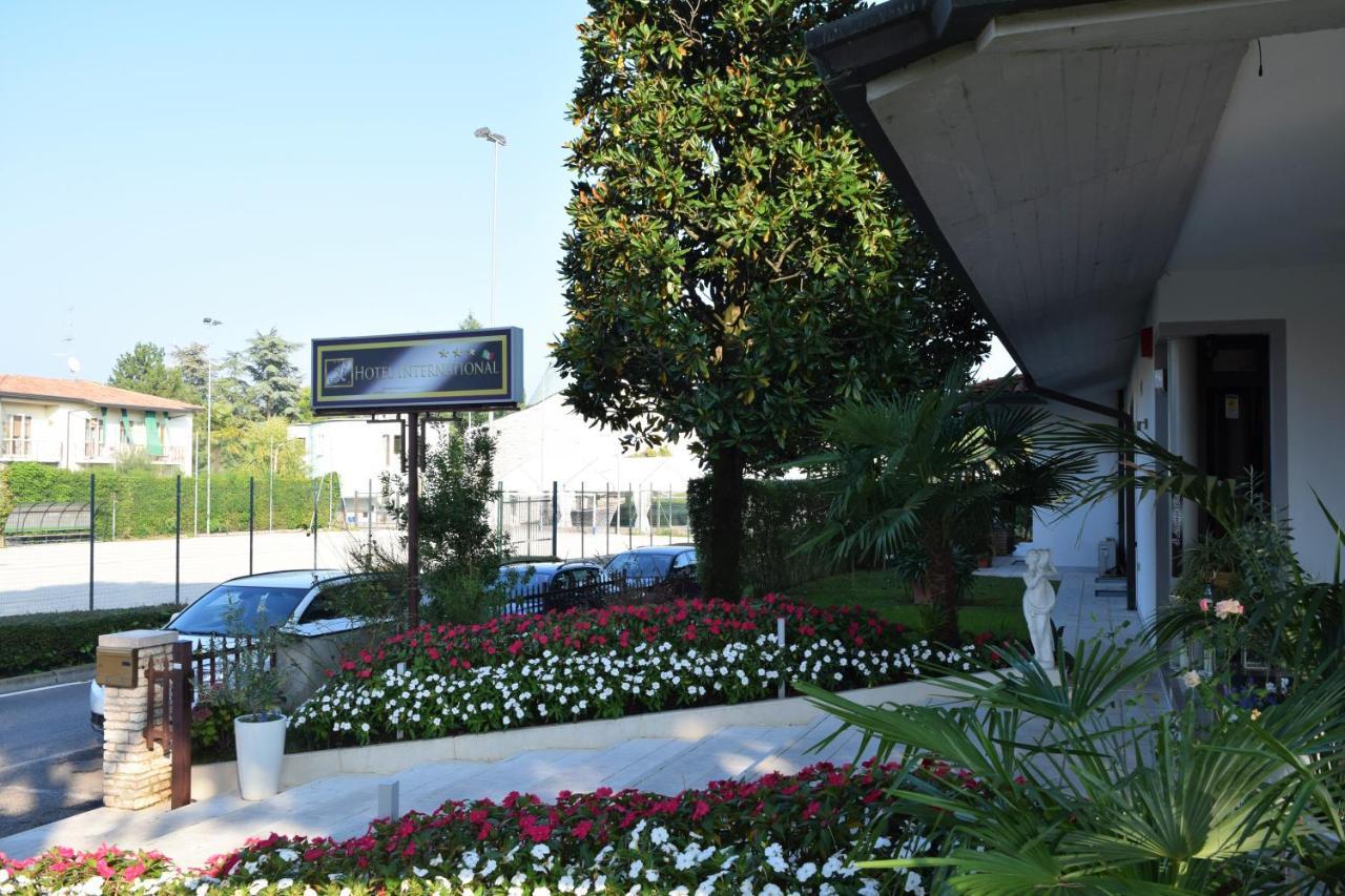 Hotel International Sirmione Ngoại thất bức ảnh